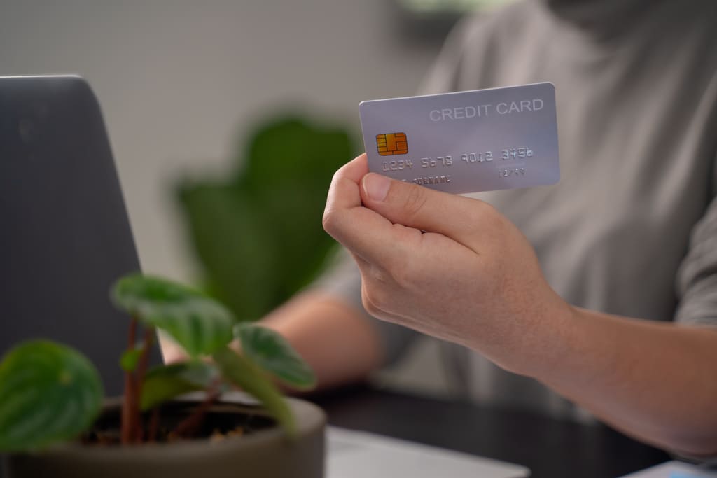 2 snyatie nalichnyh i perevody s kreditnyh kart vtb