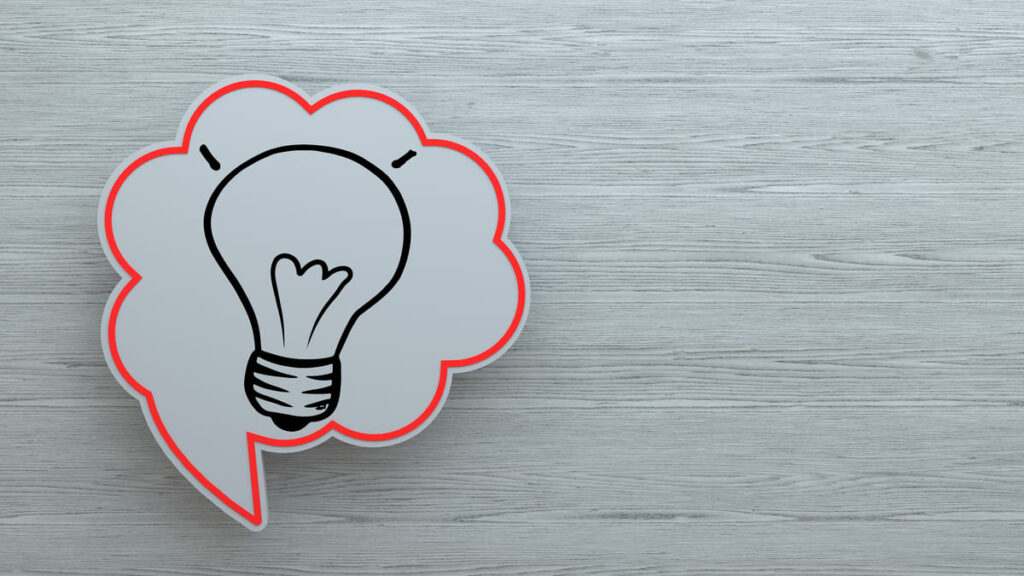 Иконка лампочки как подсказка: советы по использованию телефона и горячей линии банка